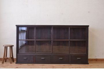 アンティーク家具　古い木のシックなアンティーク収納棚