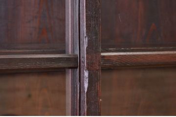 アンティーク家具　古い木のシックなアンティーク収納棚