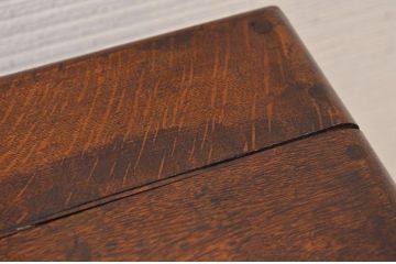 ジャン品!古いナラ材の小さな冷蔵庫