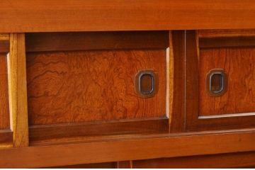 アンティーク家具　古民具　骨董　極上のコンディションの欅玉杢金沢水屋箪笥