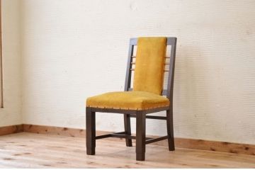 アンティーク家具　素敵なデザイン!古い写真館のシックな椅子(イス)