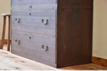 アンティーク家具　☆古い桐材の重ね箪笥(桐箪笥、桐たんす)