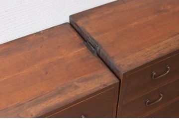 アンティーク家具　☆古い桐材の重ね箪笥(桐箪笥、桐たんす)