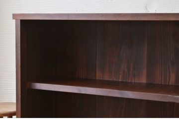 アンティーク家具　古い木の大振りな引き出し付き飾り棚