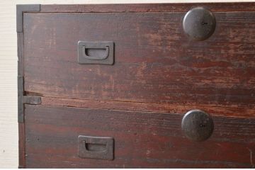 アンティーク家具　☆使い込まれた二段重ね箪笥