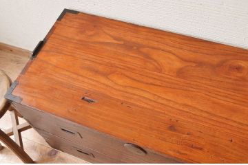 アンティーク家具　☆使い込まれた二段重ね箪笥