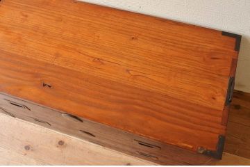 アンティーク家具　☆使い込まれた二段重ね箪笥