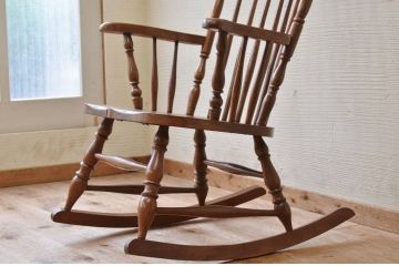 ★中古　ナラ材ロッキングチェア