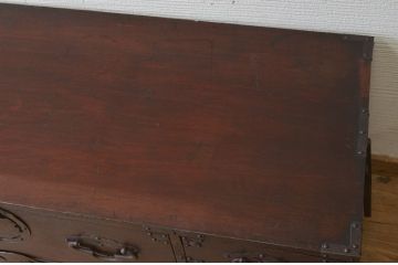 アンティーク家具　☆素敵な雰囲気!味のある蝶覆輪米沢箪笥