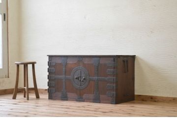 アンティーク家具　天板補強した観音開き時代箪笥ローボード(ローチェスト)