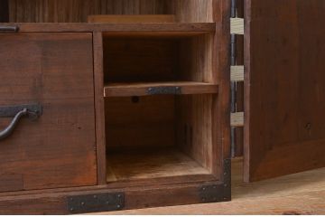 アンティーク家具　天板補強した観音開き時代箪笥ローボード(ローチェスト)