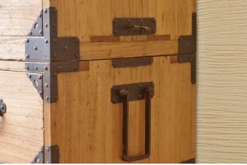 ☆極上美品!桐材の重ね時代箪笥(桐箪笥、桐たんす)