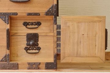 ☆極上美品!桐材の重ね時代箪笥(桐箪笥、桐たんす)
