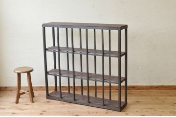 アンティーク家具　古民具　骨董　枠が栗材のシンプルな飾り棚