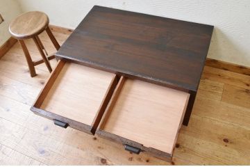 古い木のアンティーク文机