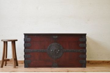 アンティーク家具　天板補強の観音開き時代箪笥ローボード