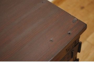 アンティーク家具　天板補強の観音開き時代箪笥ローボード