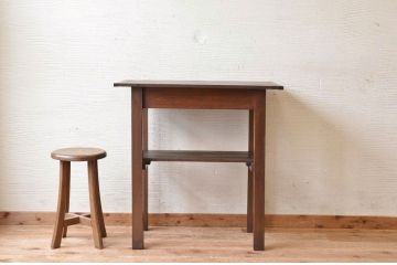 アンティーク家具　古い木のシンプルなアンティークサイドテーブル