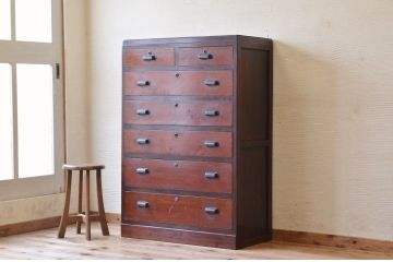 アンティーク家具　古い木のシンプルなアンティークチェスト