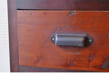 アンティーク家具　古い木のシンプルなアンティークチェスト
