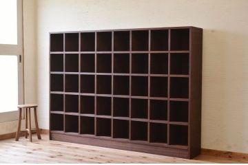アンティーク家具　古い木の大きなマス目棚(収納棚、飾り棚)