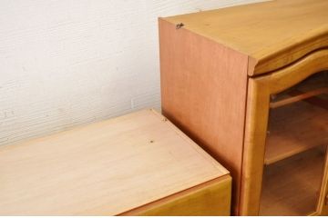 ☆中古　カリモク製キッチンキャビネット(食器棚)
