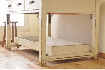 アンティーク家具　白いペイントの両面引き出しアンティーク作業台