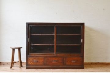 アンティーク家具　古い木のシンプルなアンティーク収納棚