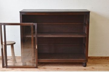 アンティーク家具　アンティーク古い木の脚付き収納棚