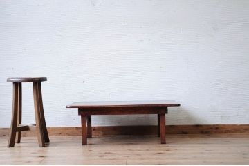 古い木の折り畳み式ちゃぶ台