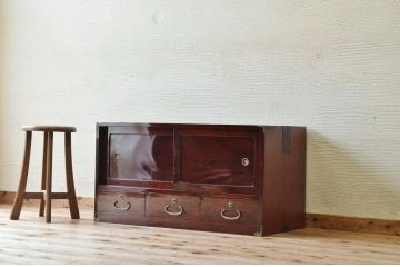 極上美品!古い欅材の漆の綺麗な時代箪笥ローボード