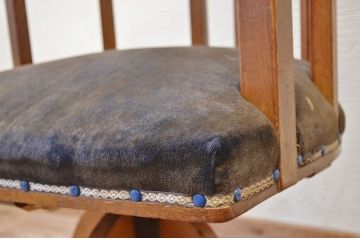 レトロ家具　ジャンク品!ナラ材のレトロな回転いす(椅子)