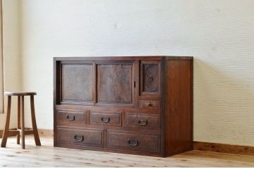 アンティーク家具　前面欅!木目の素晴らしいアンティーク収納棚