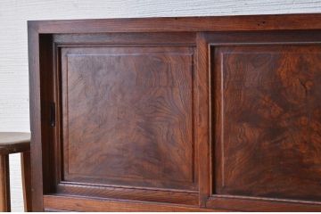 アンティーク家具　前面欅!木目の素晴らしいアンティーク収納棚