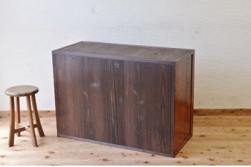 アンティーク家具　前面欅!木目の素晴らしいアンティーク収納棚