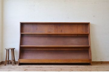 古い本屋のアンティークマガジンラック(本棚)