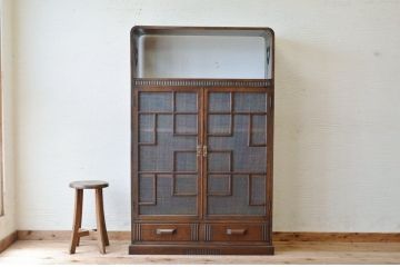 アンティーク家具　特注造り幾何学模様の上質なプレスガラスアンティーク本箱
