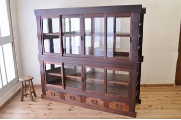 アンティーク家具　希少!古い商家の両面引き戸収納棚(ガラスケース)