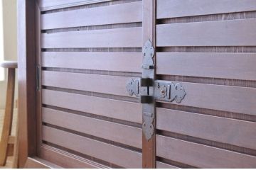 アンティーク家具　古民具 骨董 状態の良い収納箪笥サイドボード(水屋箪笥)