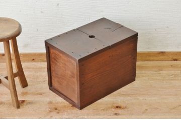 総栗材!味のある銭箱