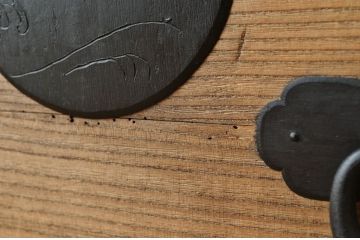 アンティーク家具　☆古民具 骨董 総桐材の金具の立派な五丁引き上手衣装箪笥(時代箪笥、桐箪笥、桐たんす)