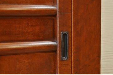 アンティーク家具　シンプルなアンティーク水屋箪笥サイドボード