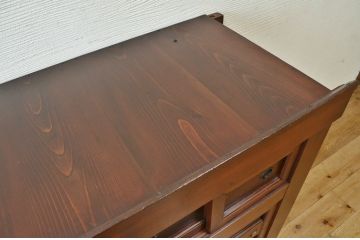 アンティーク家具　素敵なデザイン!四尺水屋箪笥サイドボード