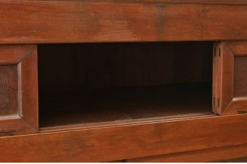 アンティーク家具　素敵なデザイン!四尺水屋箪笥サイドボード