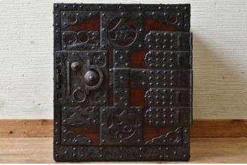 アンティーク家具　江戸期　掛硯型　懸硯型　佐渡船箪笥