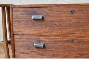 アンティーク家具　古い木のアンティークローチェスト(ローボード)1