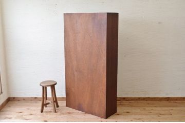 アンティーク家具　使い込まれたアンティークマス目棚6(飾り棚、陳列棚、下駄箱)