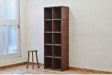 アンティーク家具　使い込まれたアンティークマス目棚8(飾り棚、陳列棚、下駄箱)