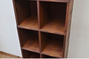 アンティーク家具　使い込まれたアンティークマス目棚8(飾り棚、陳列棚、下駄箱)