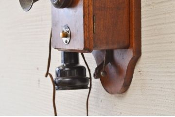 ○大正〜昭和初期　古い電話機